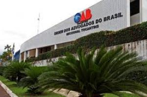 Gedeon Pitaluga (centro) comemorando vitria para presidncia da OAB-TO