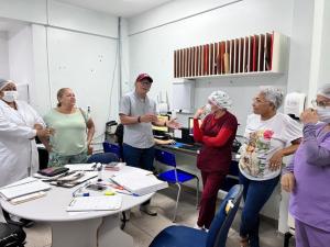 Ao lado dos servidores Manoel Miranda destacou que o Sintras est empenhado em dialogar com as instituies responsveis para que as demandas sejam atendidas.