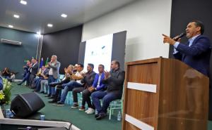 Governador Wanderlei Barbosa refora apoio aos legisladores municipais durante abertura da 1 Marcha dos Vereadores do Tocantins